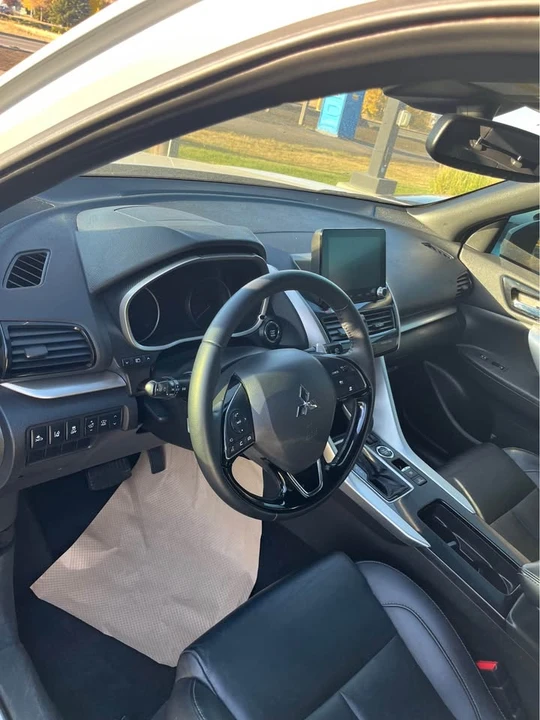 2022 Mitsubishi Eclipse Cross - Image 4 of 6
