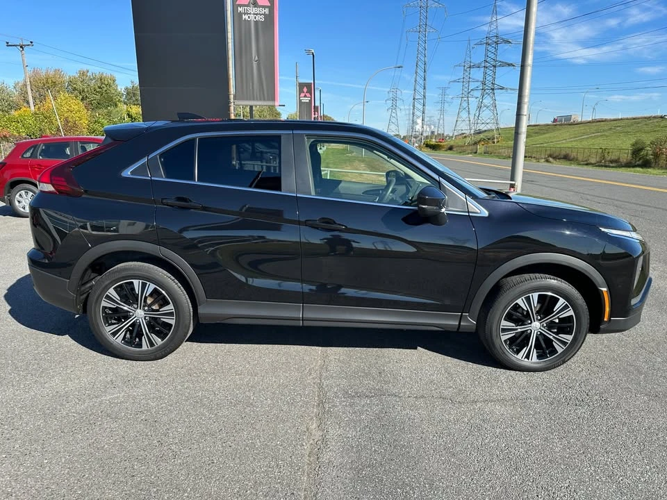 2022 Mitsubishi Eclipse Cross - Image 4 of 15