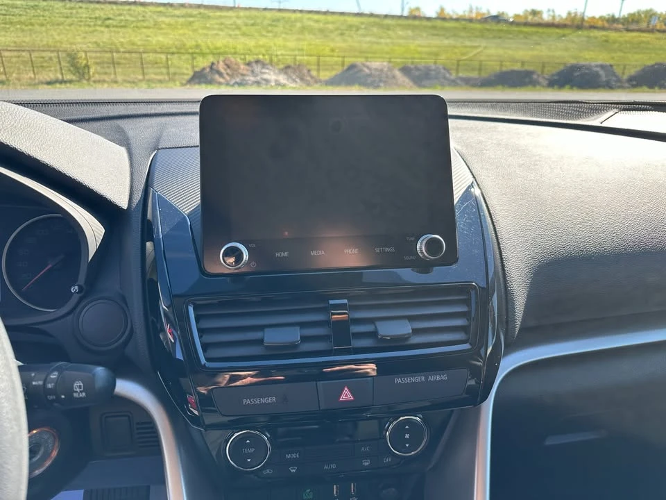 2022 Mitsubishi Eclipse Cross - Image 12 of 15