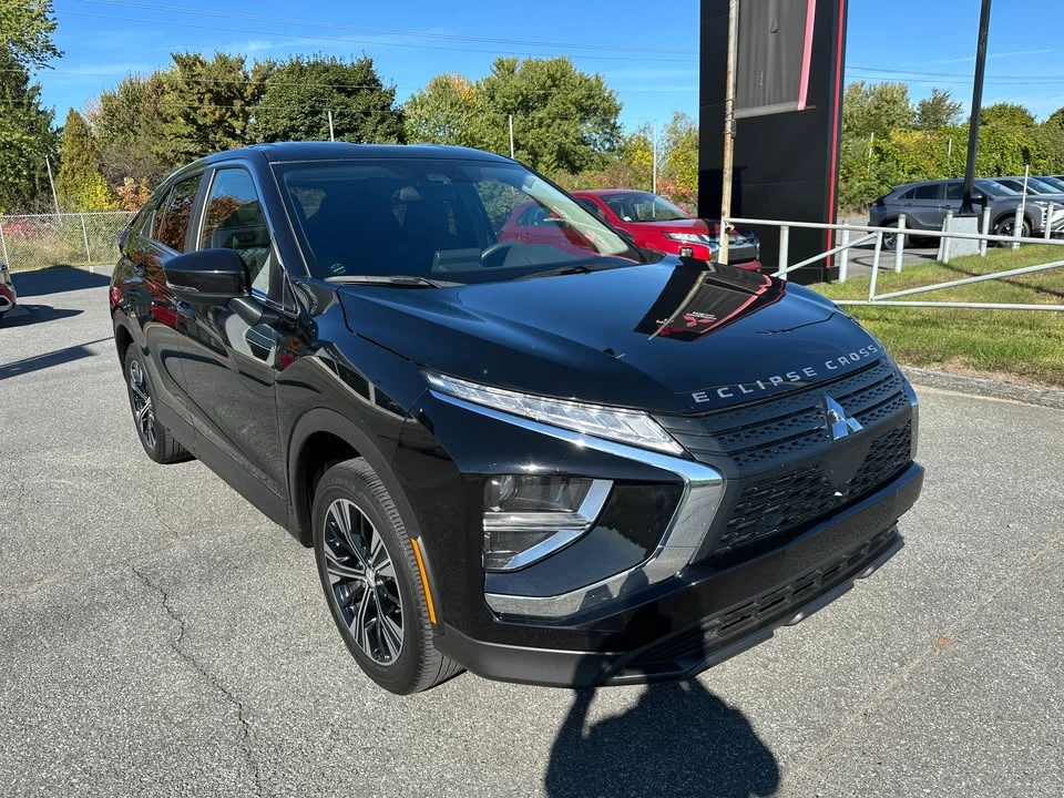 2022 Mitsubishi Eclipse Cross - Image 3 of 15