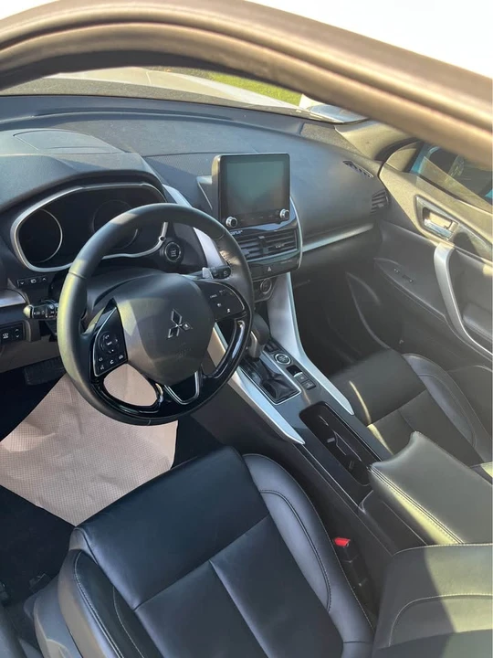 2022 Mitsubishi Eclipse Cross - Image 3 of 6