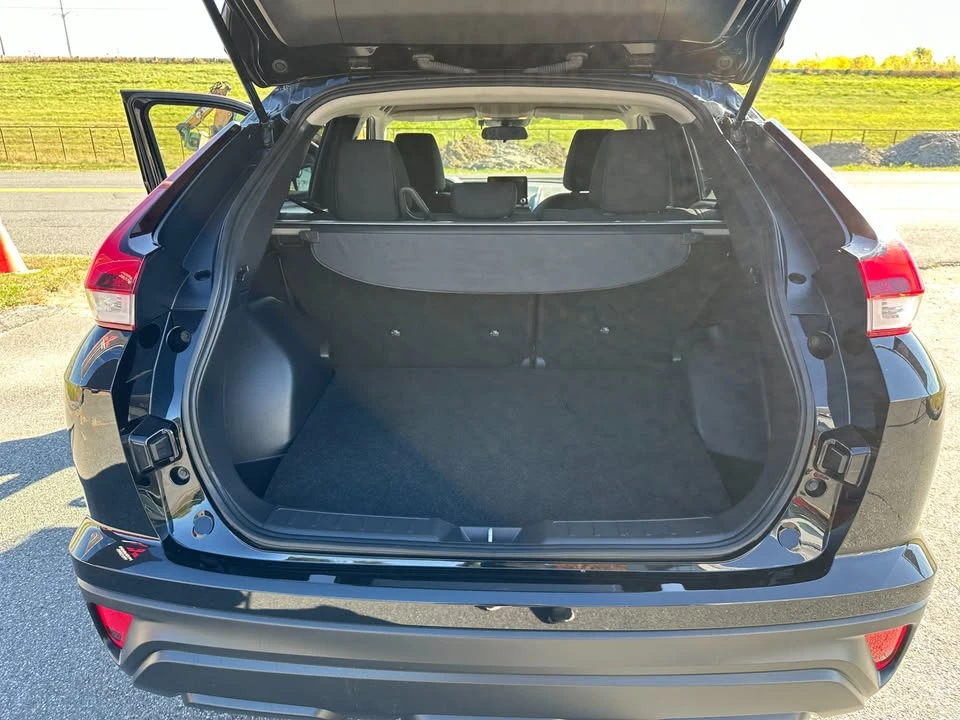 2022 Mitsubishi Eclipse Cross - Image 15 of 15