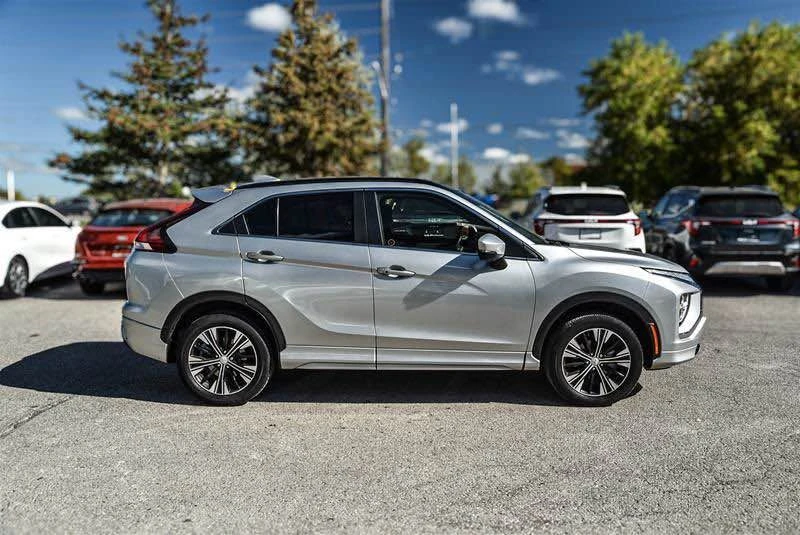 2022 Mitsubishi Eclipse Cross - Image 4 of 19