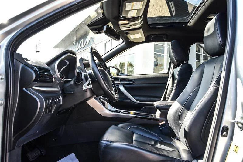 2022 Mitsubishi Eclipse Cross - Image 9 of 19