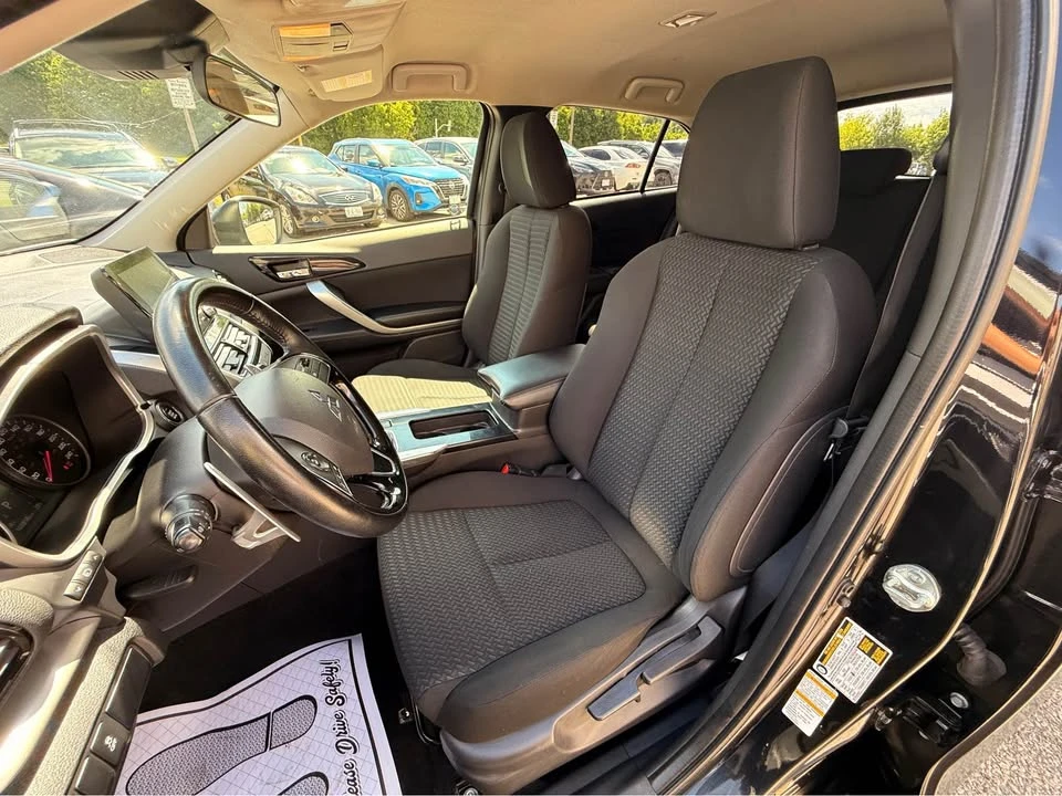 2022 Mitsubishi Eclipse Cross - Image 4 of 10