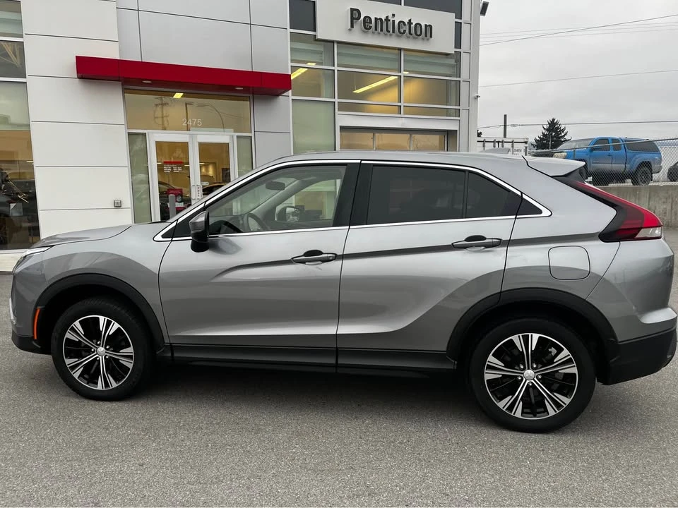 2022 Mitsubishi Eclipse Cross - Image 7 of 15