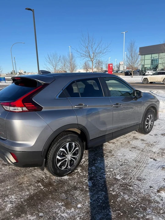 2022 Mitsubishi Eclipse Cross - Image 9 of 20