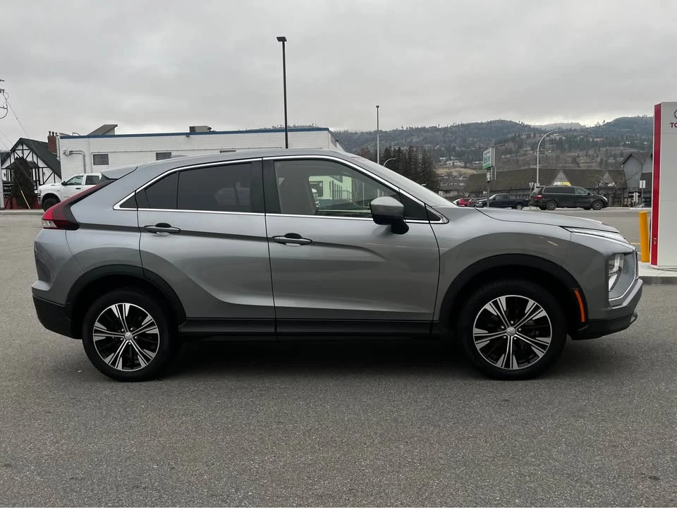 2022 Mitsubishi Eclipse Cross - Image 15 of 15
