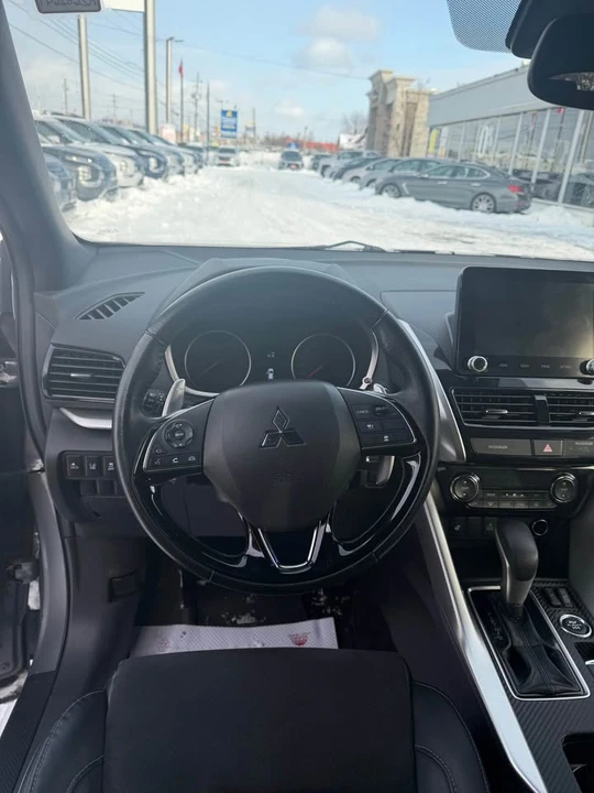2022 Mitsubishi Eclipse Cross - Image 9 of 14