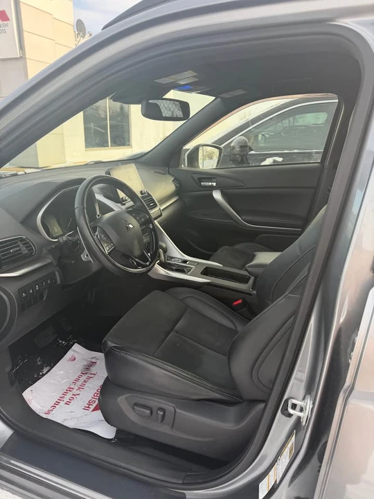2022 Mitsubishi Eclipse Cross - Image 8 of 14