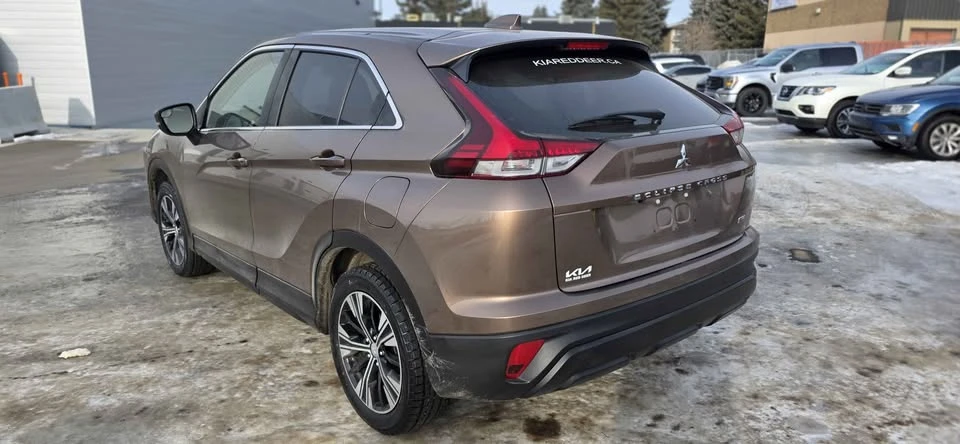 2022 Mitsubishi Eclipse Cross - Image 2 of 9