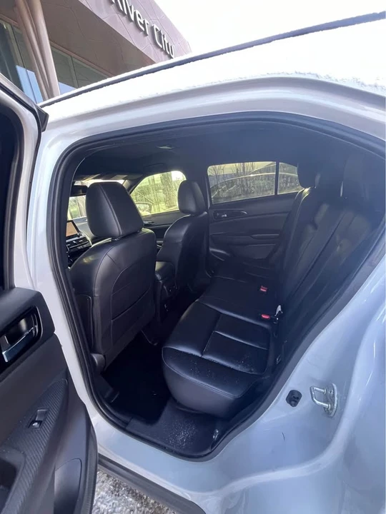 2022 Mitsubishi Eclipse Cross - Image 5 of 6