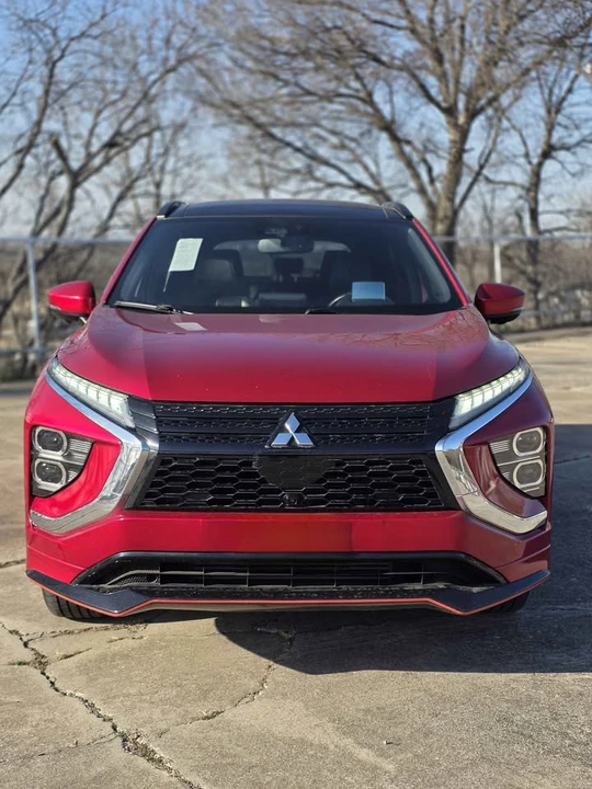 2022 Mitsubishi Eclipse Cross - Image 2 of 12