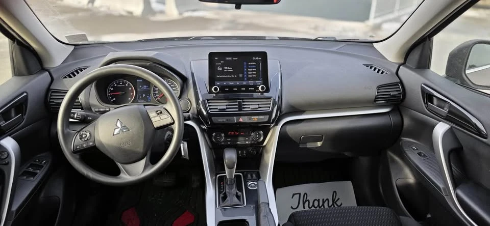 2022 Mitsubishi Eclipse Cross - Image 3 of 8