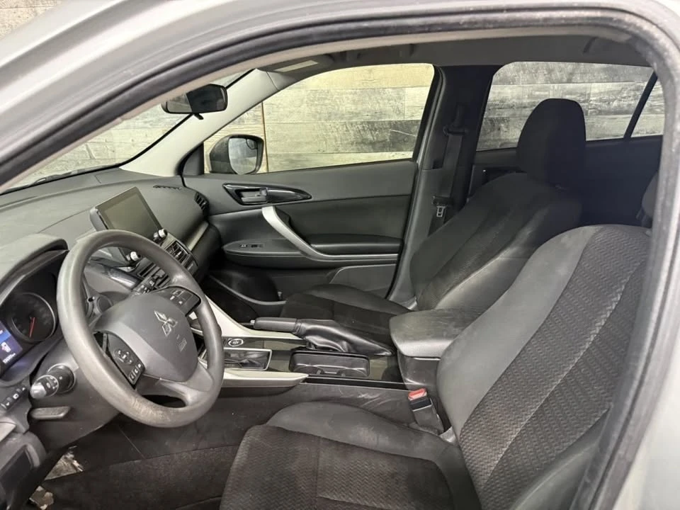 2022 Mitsubishi Eclipse Cross - Image 3 of 16