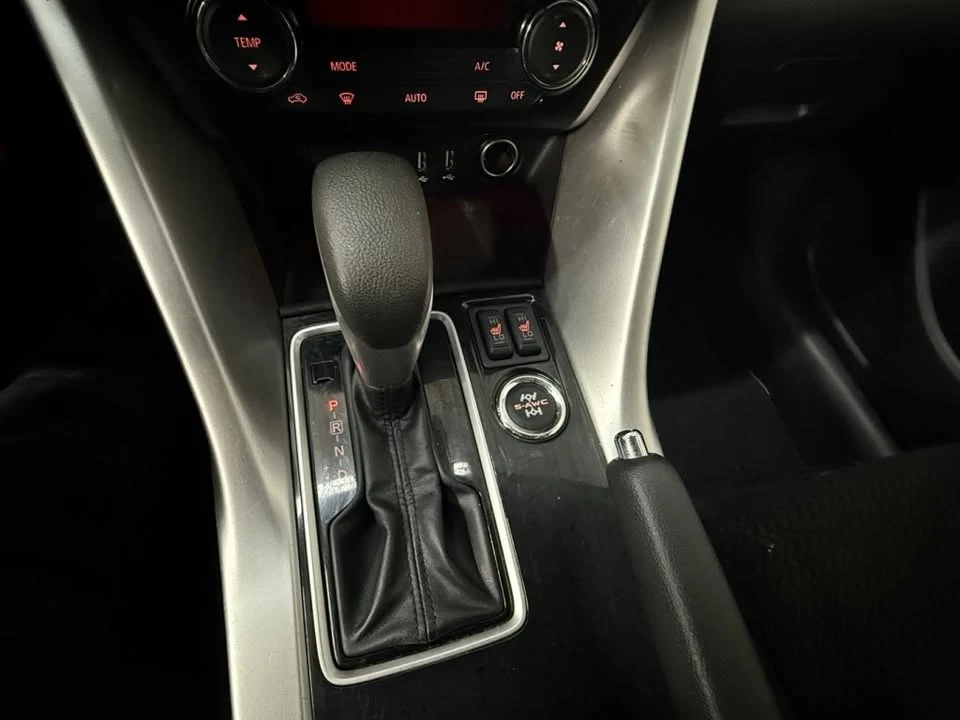 2022 Mitsubishi Eclipse Cross - Image 7 of 16