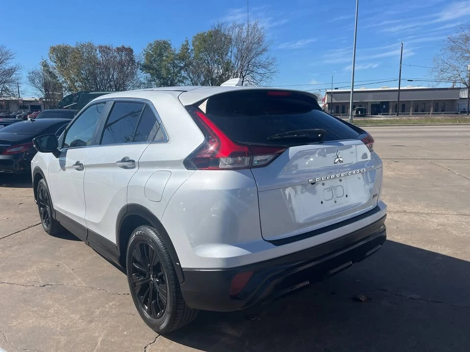 2022 Mitsubishi Eclipse Cross - Image 5 of 19