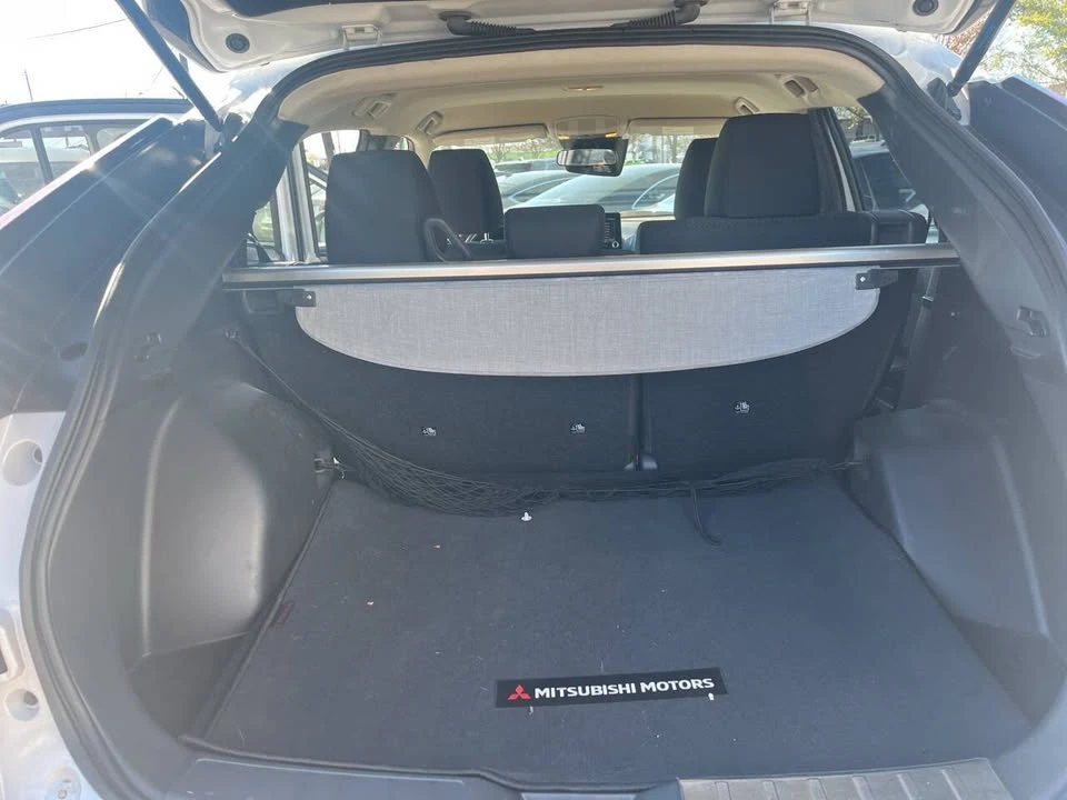 2022 Mitsubishi Eclipse Cross - Image 15 of 19