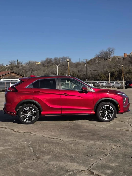 2022 Mitsubishi Eclipse Cross - Image 6 of 12