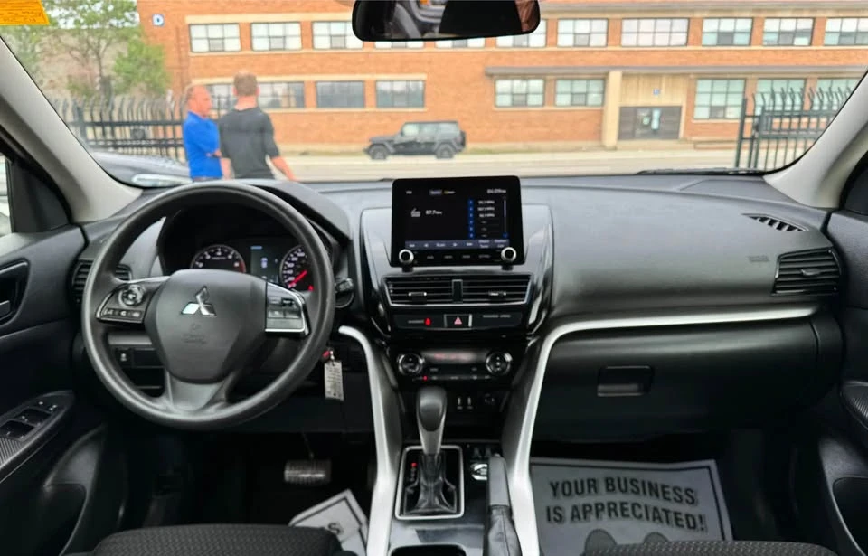 2022 Mitsubishi Eclipse Cross - Image 7 of 14