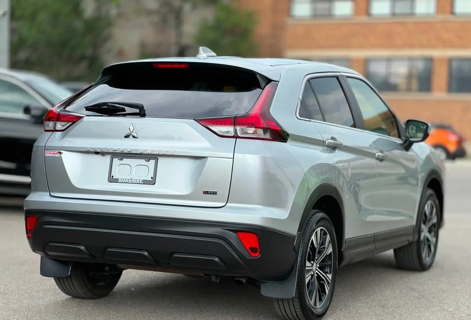 2022 Mitsubishi Eclipse Cross - Image 4 of 14
