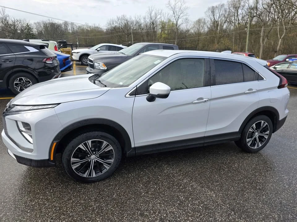 2022 Mitsubishi Eclipse Cross - Image 2 of 7