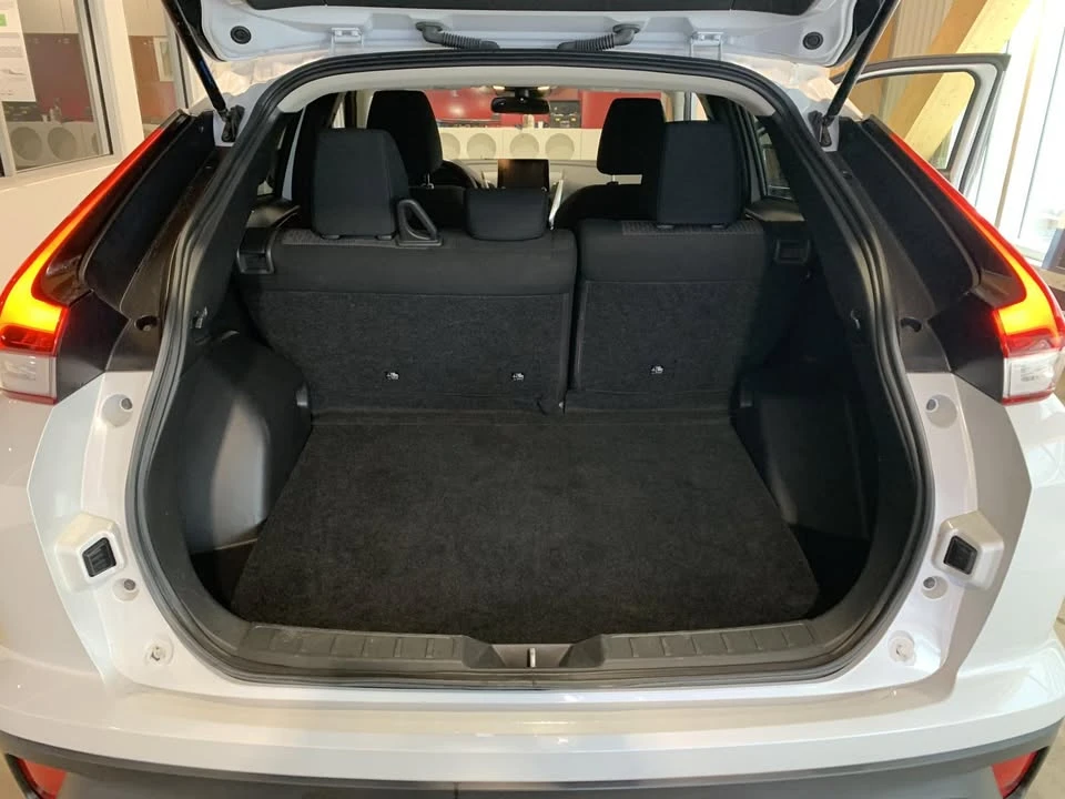2022 Mitsubishi Eclipse Cross - Image 8 of 20