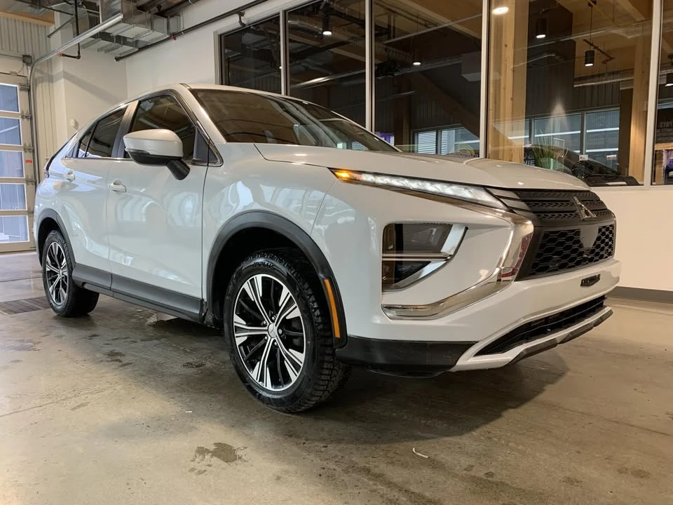 2022 Mitsubishi Eclipse Cross - Image 4 of 20