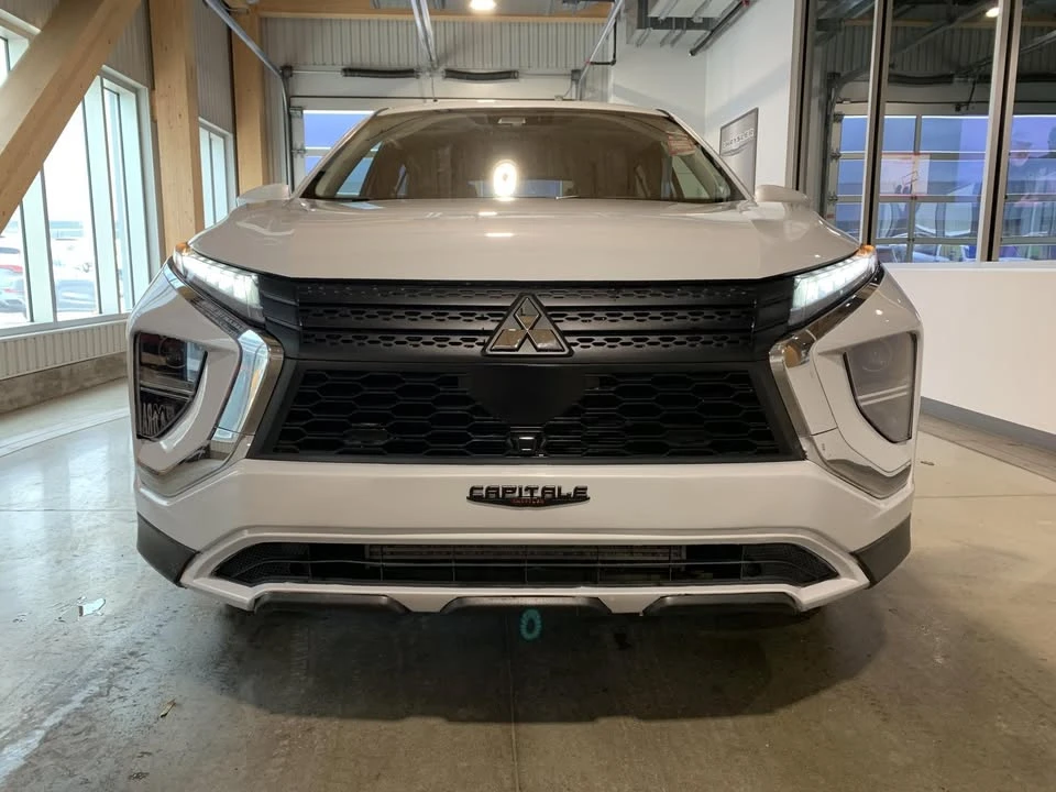 2022 Mitsubishi Eclipse Cross - Image 5 of 20