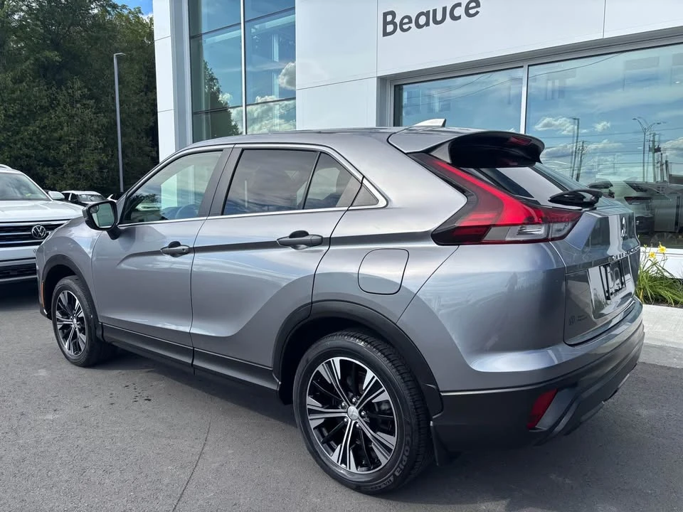 2022 Mitsubishi Eclipse Cross - Image 3 of 11
