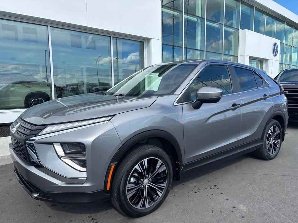 2022 Mitsubishi Eclipse Cross - Image 2 of 11