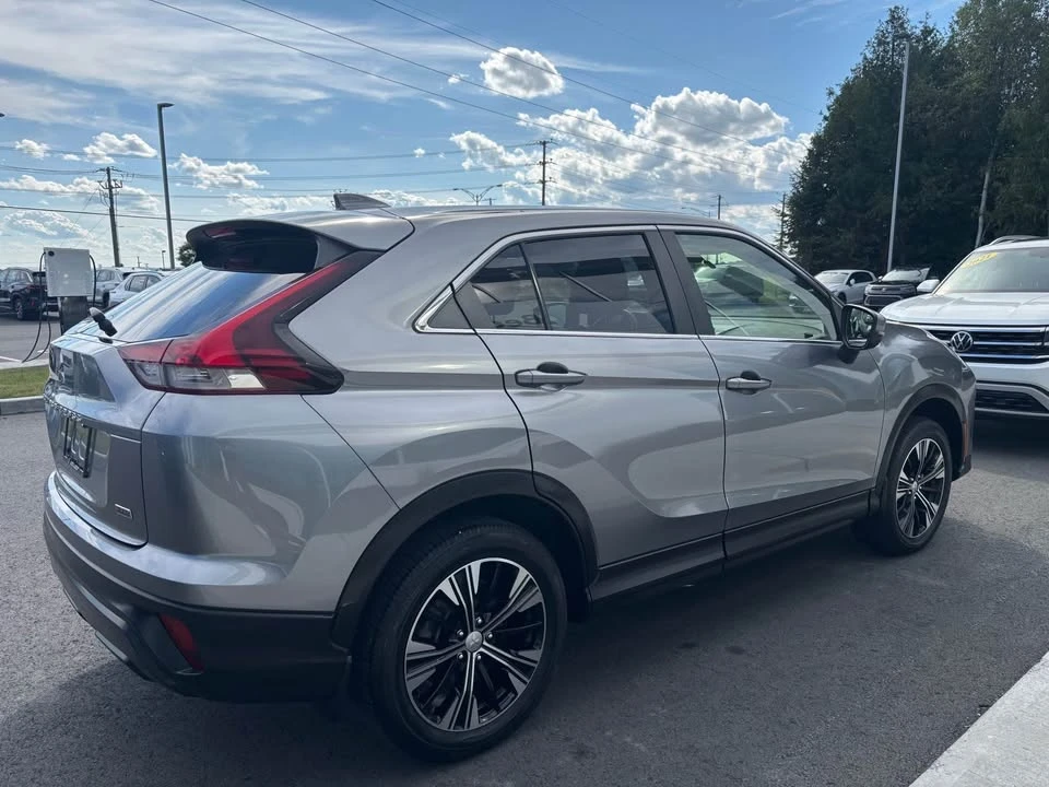 2022 Mitsubishi Eclipse Cross - Image 4 of 11