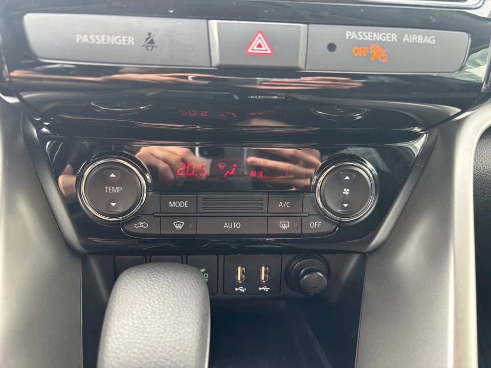 2022 Mitsubishi Eclipse Cross - Image 10 of 11