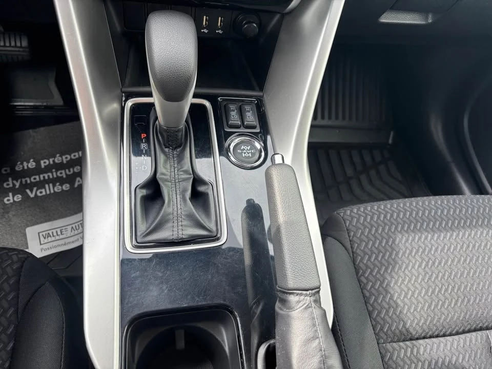 2022 Mitsubishi Eclipse Cross - Image 11 of 11