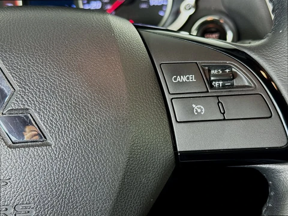 2022 Mitsubishi Eclipse Cross - Image 9 of 12