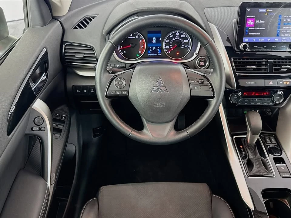 2022 Mitsubishi Eclipse Cross - Image 10 of 19