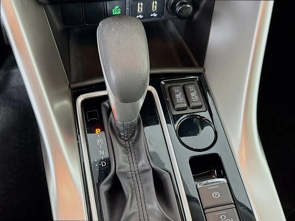 2022 Mitsubishi Eclipse Cross - Image 13 of 19