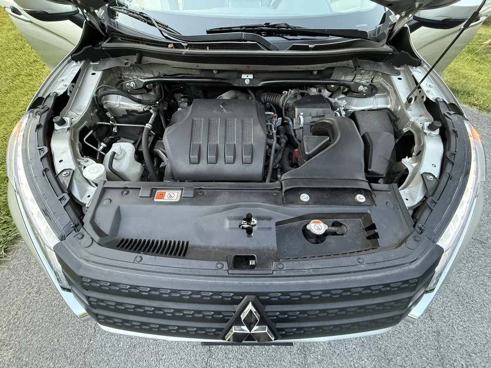 2022 Mitsubishi Eclipse Cross - Image 22 of 24