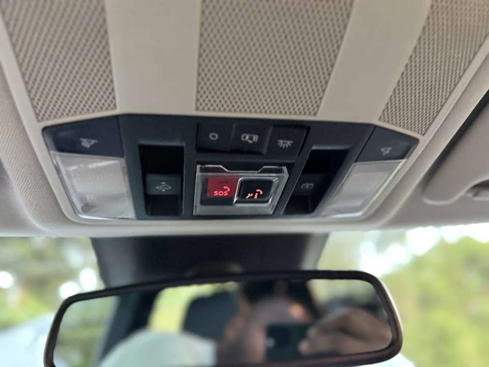2022 Mitsubishi Eclipse Cross - Image 18 of 24