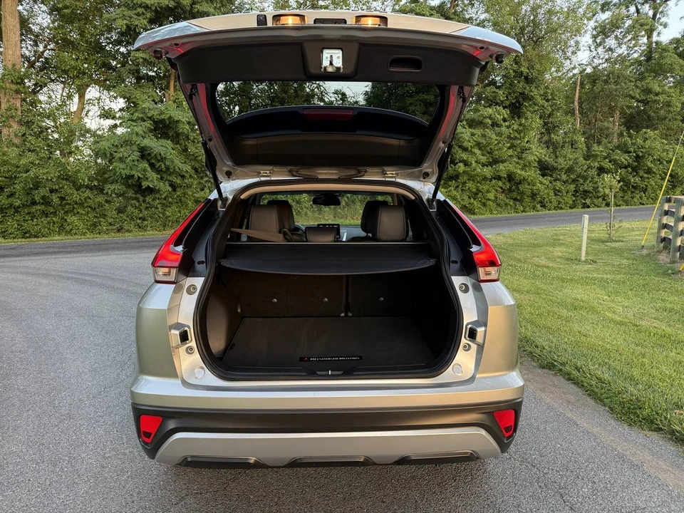 2022 Mitsubishi Eclipse Cross - Image 10 of 24