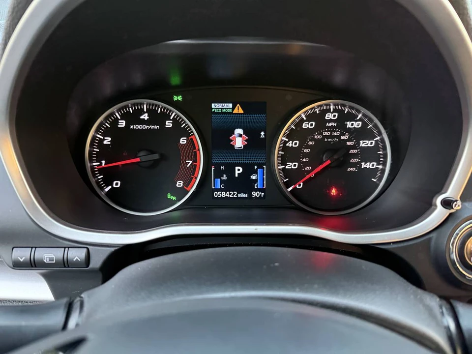2022 Mitsubishi Eclipse Cross - Image 16 of 24
