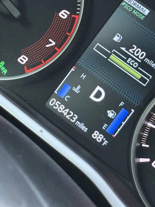 2022 Mitsubishi Eclipse Cross - Image 20 of 24