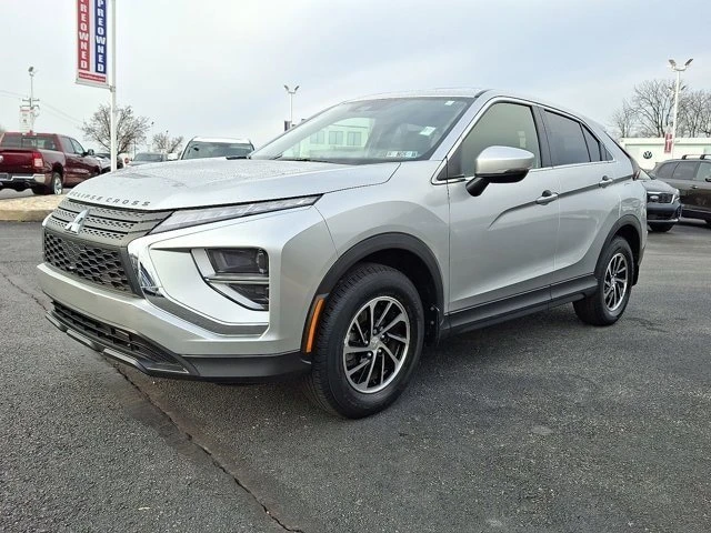 2022 Mitsubishi Eclipse Cross - Image 2 of 20
