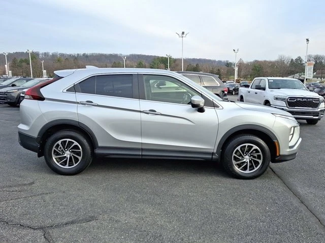2022 Mitsubishi Eclipse Cross - Image 7 of 20