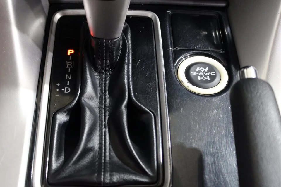 2022 Mitsubishi Eclipse Cross - Image 16 of 20