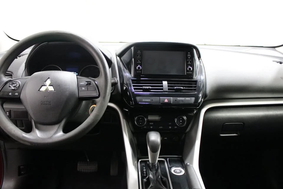 2022 Mitsubishi Eclipse Cross - Image 2 of 20