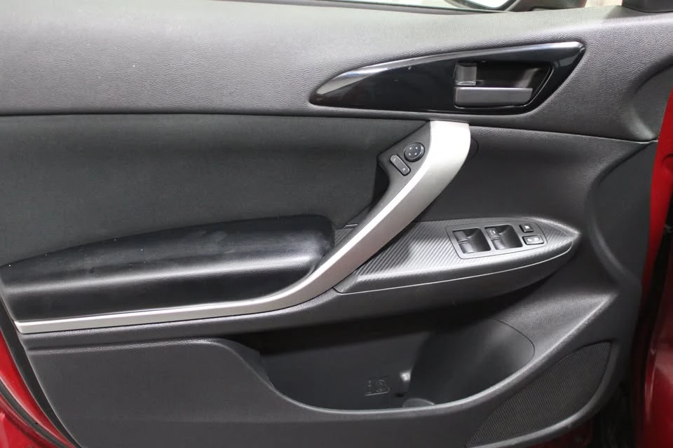 2022 Mitsubishi Eclipse Cross - Image 3 of 20
