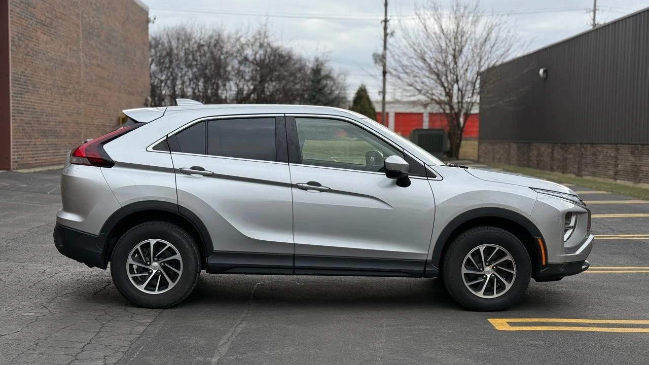 2022 Mitsubishi Eclipse Cross - Image 8 of 21