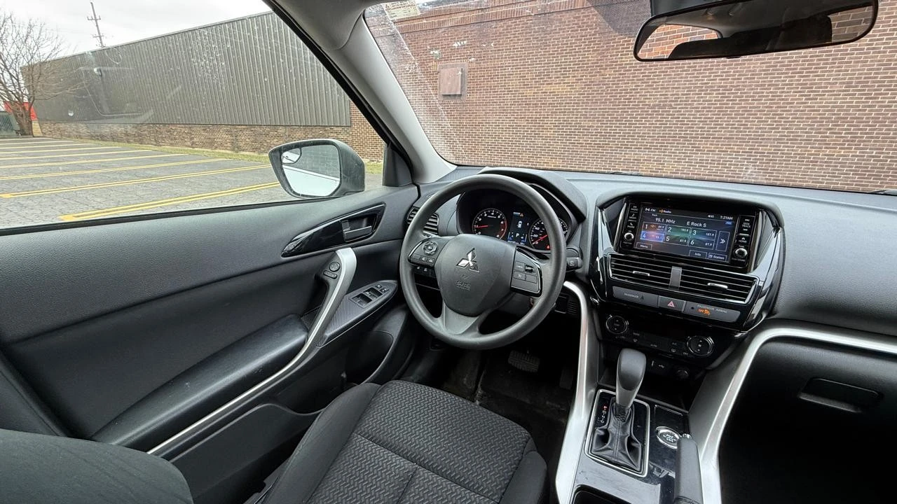 2022 Mitsubishi Eclipse Cross - Image 12 of 21