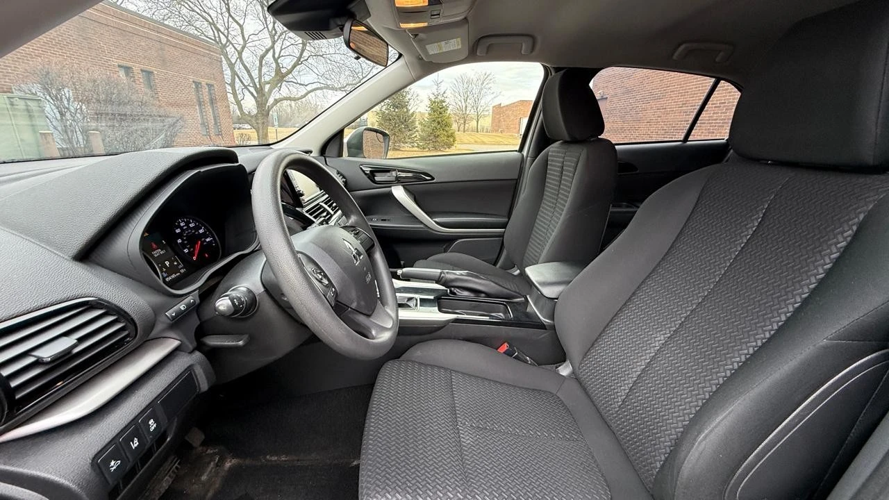 2022 Mitsubishi Eclipse Cross - Image 10 of 21